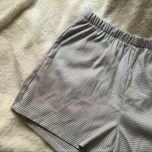 gray elastic houndstooth shorts